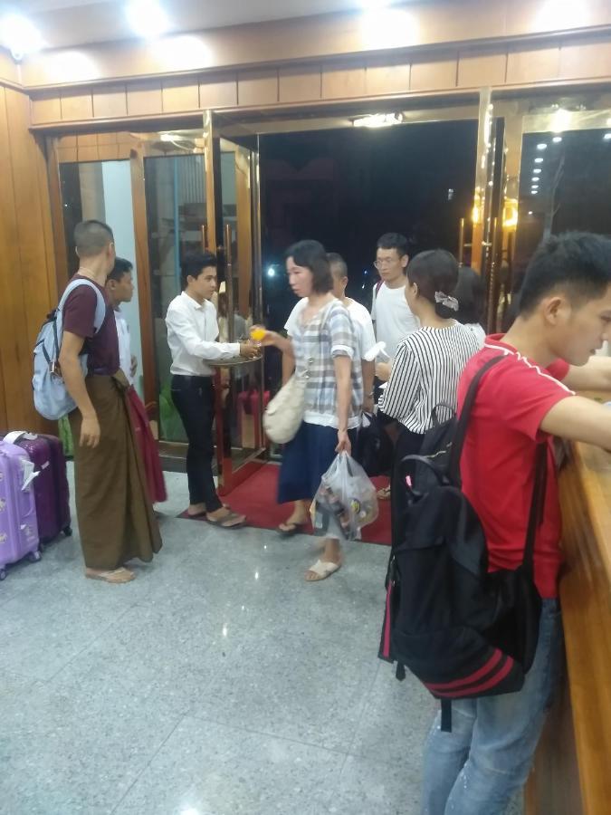 Mandalar May One Hotel Mandalay Exterior foto
